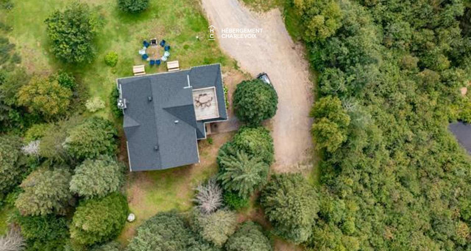 ATM-279 - Inviting Villa with breathaking views: Perfect for gatherings and exploring beautiful Charlevoix!